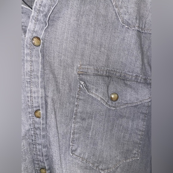 Wrangler Button Down - Picture 3 of 4